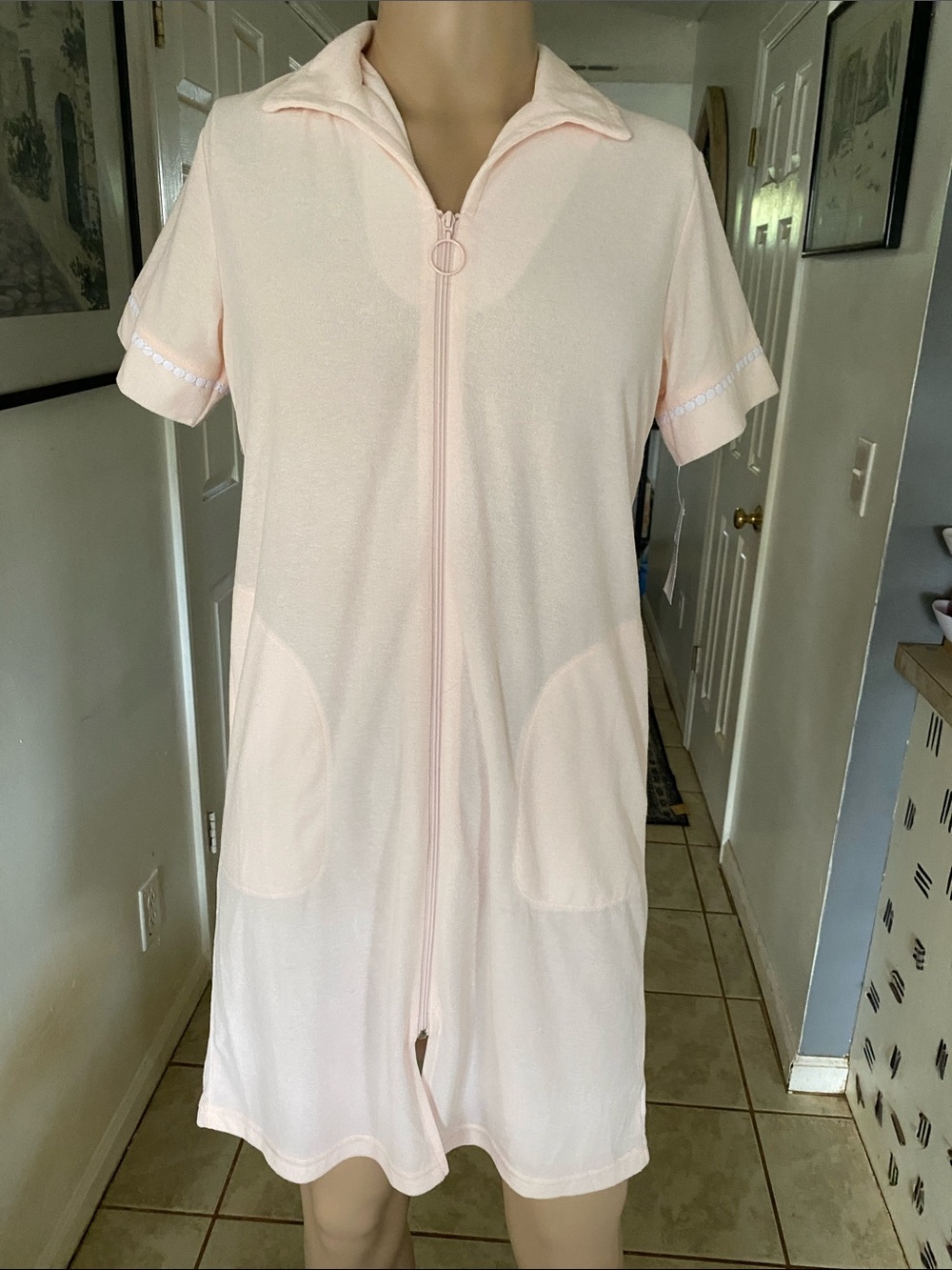 Miss Elaine Light Pink Zip-Front Short Sleeve Robe